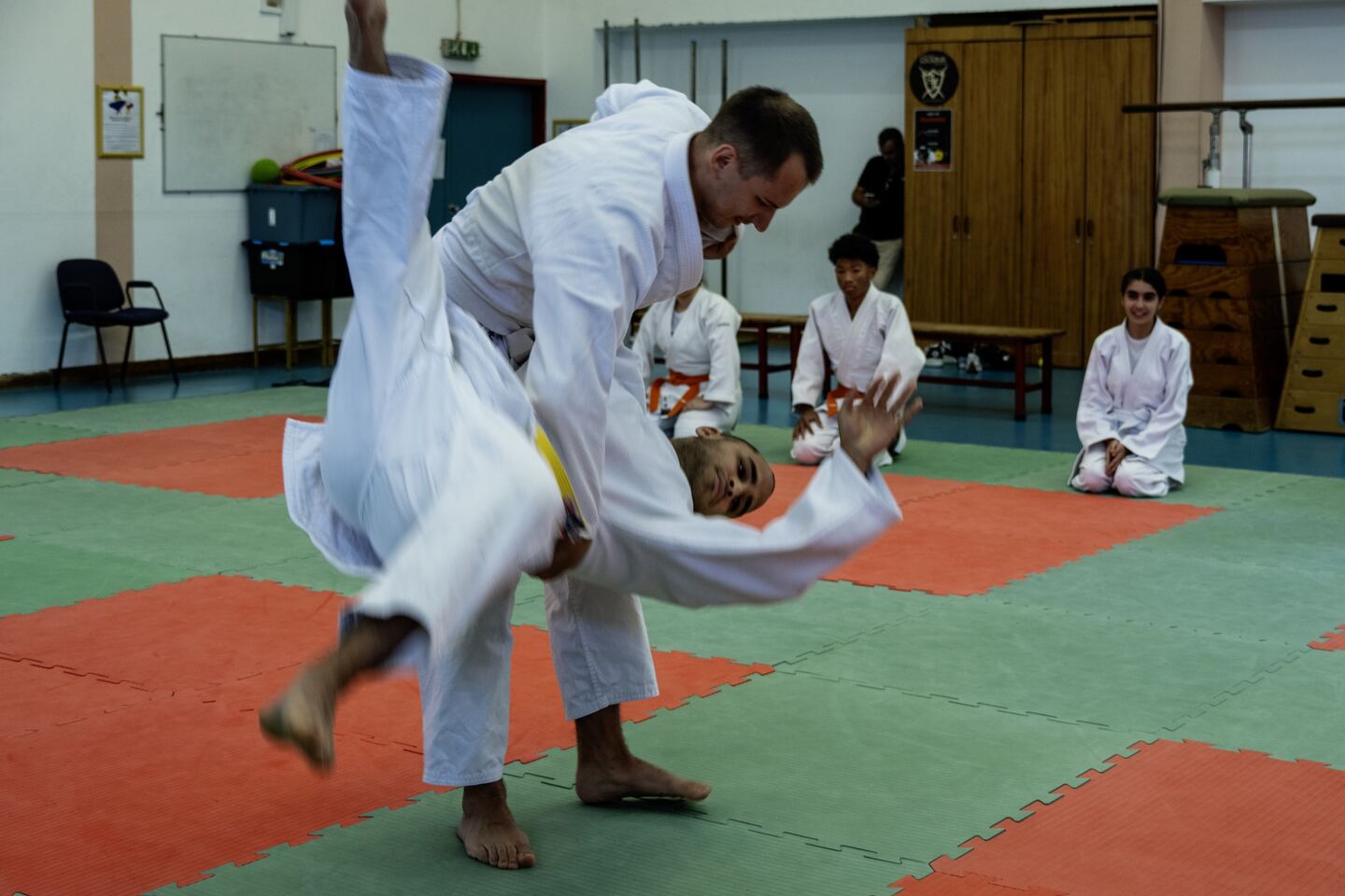Treino de crianças e jovens no Clube de Judo 2009